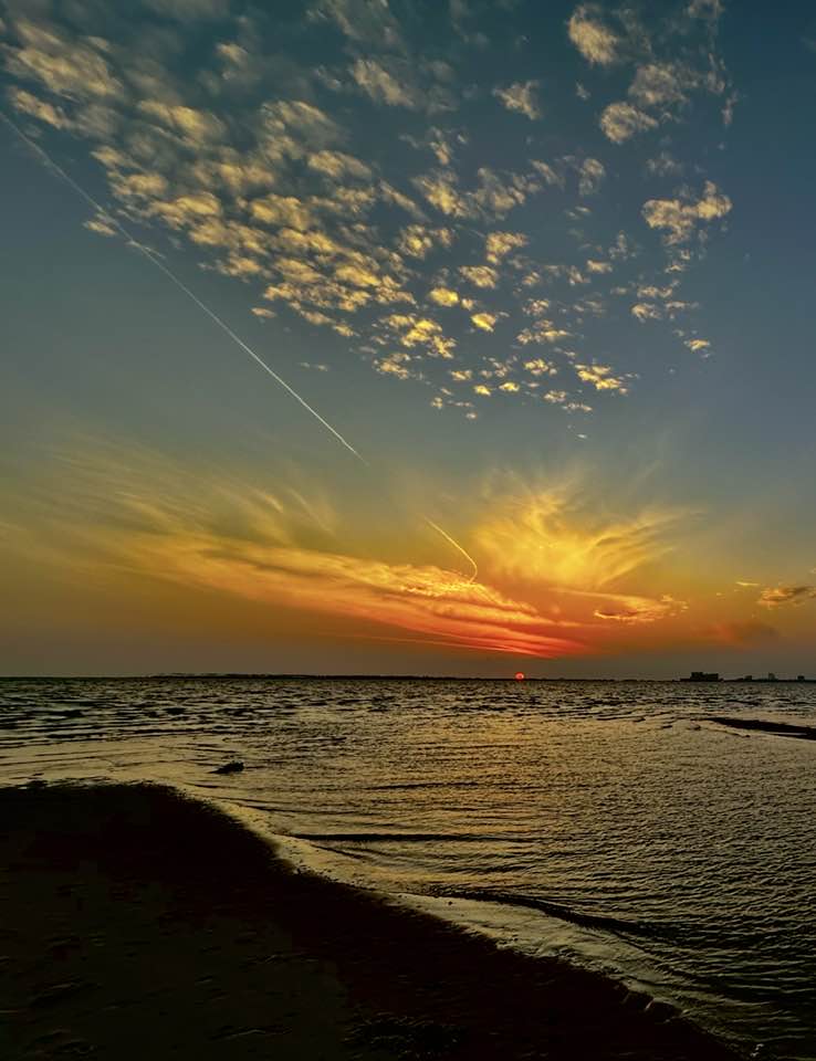 East Beach, Ocean Springs - Serene vibe and calm waters